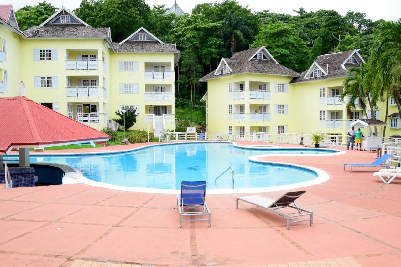 River Side Apt 9 @ Mystic Ridge. Apartment Ocho Rios Exterior photo